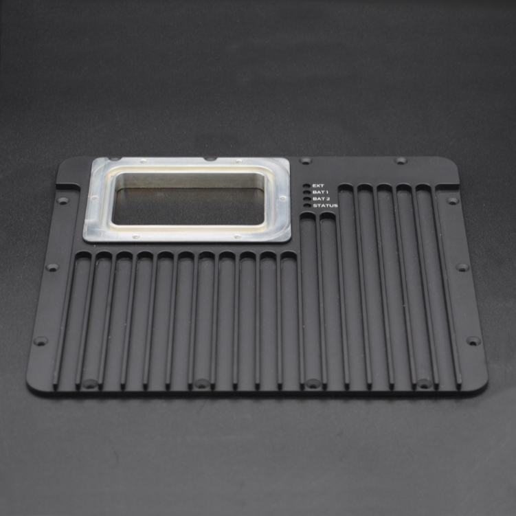 Enclosure lid with heatsink